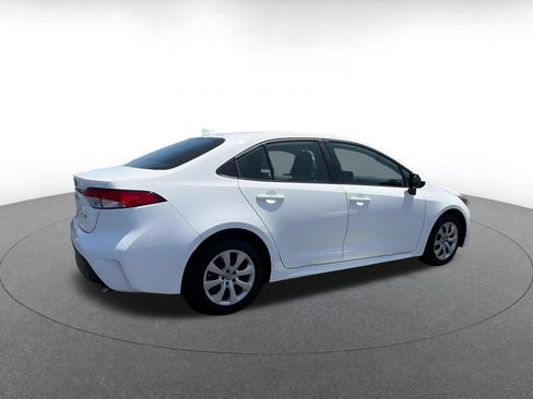 Used 2025 Toyota Corolla LE FWD image 15