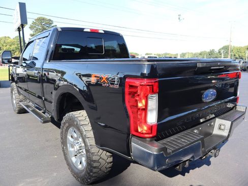 Used 2017 Ford F250 Lariat w/ Lariat Ultimate Package AWD/4WD image 7