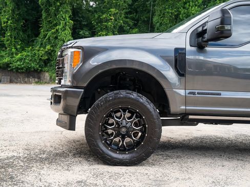 Used 2019 Ford F350 Platinum w/ Platinum Ultimate Package AWD/4WD image 3