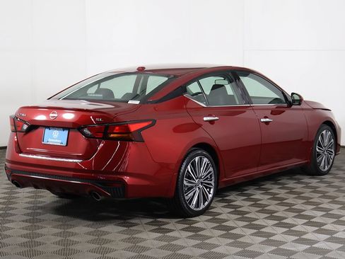 Used 2023 Nissan Altima 2.5 SL FWD image 11