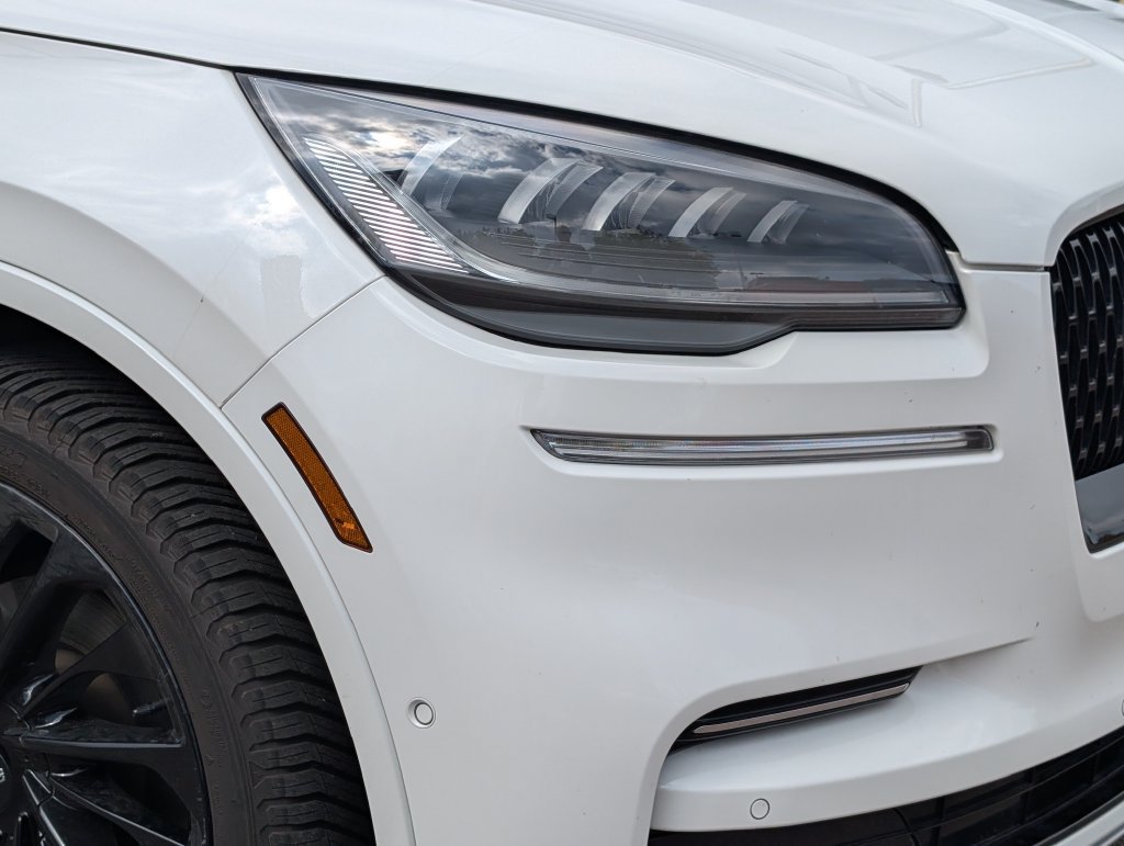 Used 2023 Lincoln Aviator Reserve w/ Equipment Group 201A AWD/4WD image 8