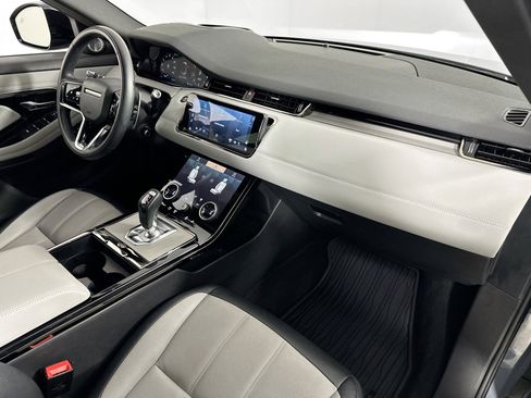 Used 2021 Land Rover Range Rover Evoque R-Dynamic SE image 29