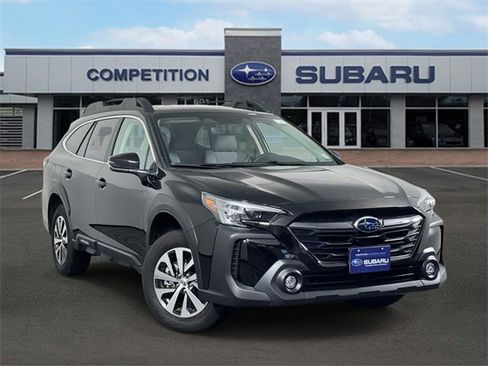 Used 2025 Subaru Outback Premium image 1