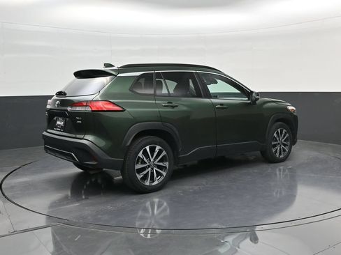 Used 2023 Toyota Corolla Cross XLE w/ Convenience Package AWD/4WD image 7