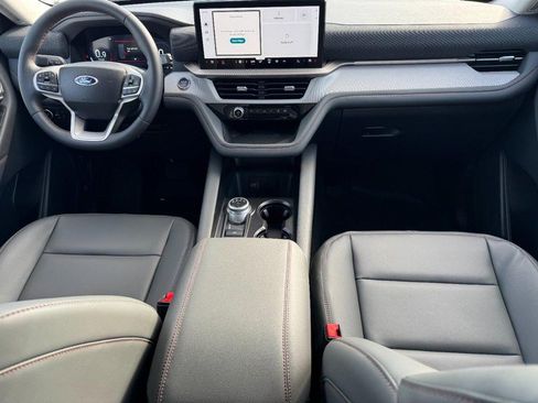 New 2026 Ford Explorer Active w/ Active Comfort Package image 7
