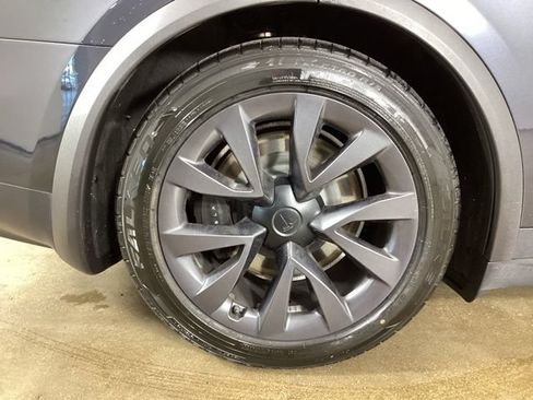 Used 2024 Tesla Model X AWD/4WD image 40