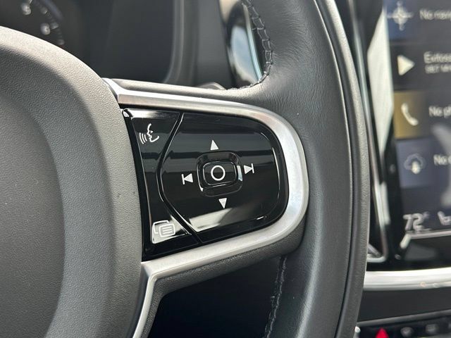 Used 2020 Volvo S60 T5 Momentum FWD image 25
