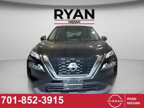 Certified 2023 Nissan Rogue S image 8