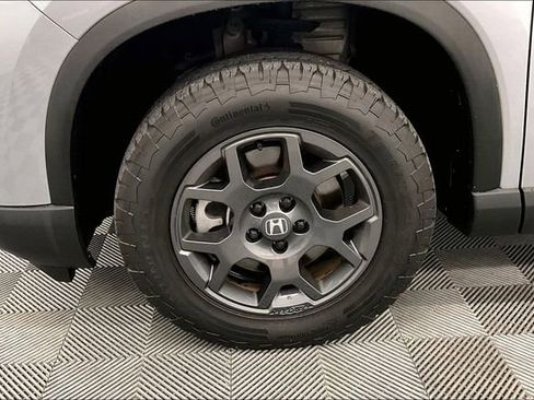 Used 2024 Honda Pilot TrailSport image 10