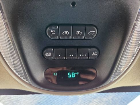 Used 2006 Dodge Grand Caravan SXT FWD image 9