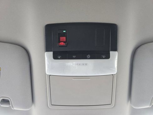 New 2026 Nissan Pathfinder SV image 7