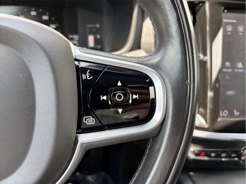 Used 2019 Volvo S60 T6 Momentum AWD/4WD image 26