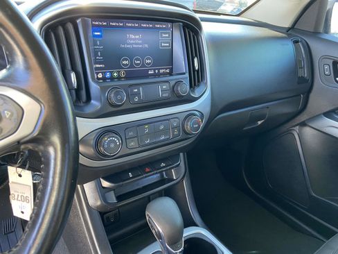 Used 2022 Chevrolet Colorado LT image 11