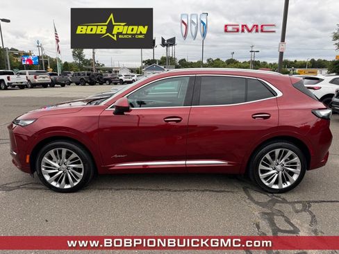 Used 2024 Buick Envision Avenir AWD/4WD image 2