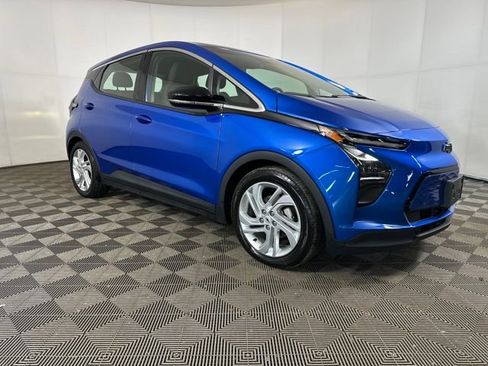 Used 2023 Chevrolet Bolt LT image 2