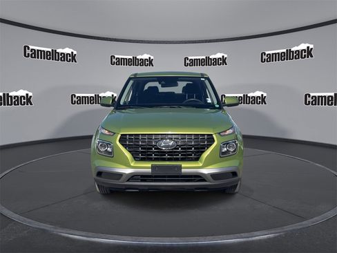 Used 2020 Hyundai Venue SE image 2