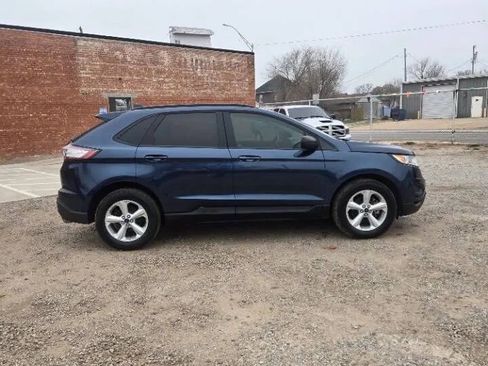 Used 2017 Ford Edge SE w/ Cargo Accessory Package FWD image 6