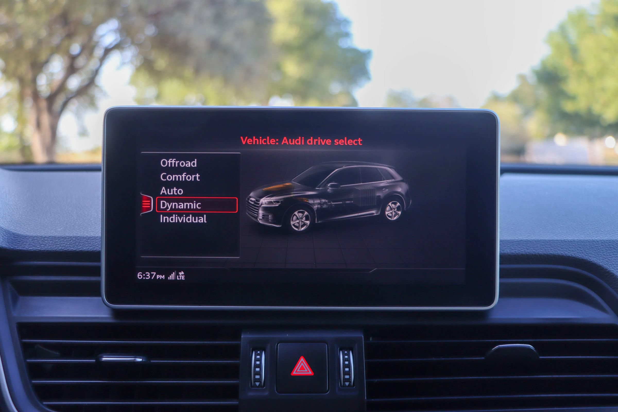 Used 2020 Audi Q5 e Prestige w/ Prestige Package AWD/4WD image 39