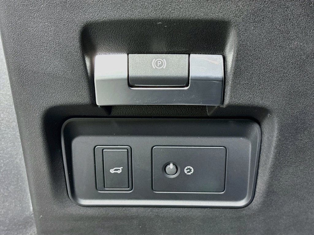 Used 2023 Land Rover Range Rover Evoque S AWD/4WD image 11
