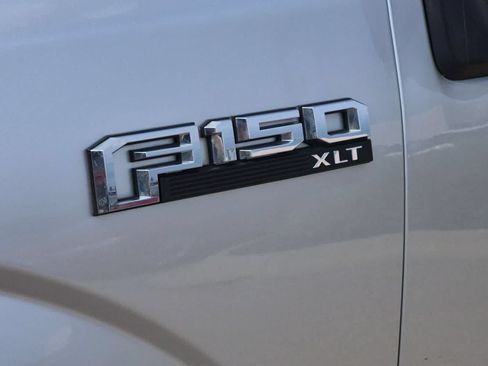 Used 2019 Ford F150 XLT w/ Equipment Group 302A Luxury AWD/4WD image 13