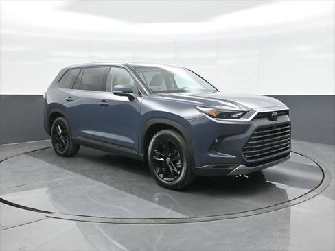 Certified 2024 Toyota Grand Highlander AWD image 1