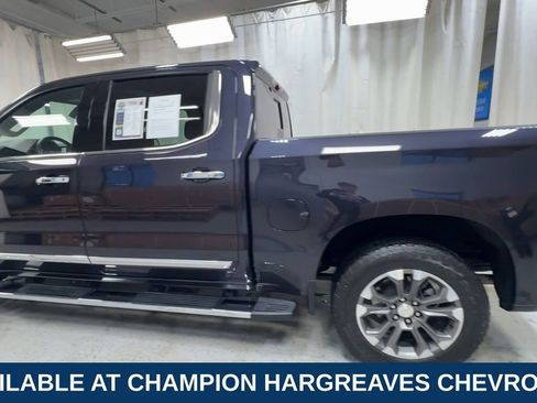 Used 2023 Chevrolet Silverado 1500 High Country w/ Technology Package image 7