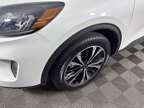 Certified 2022 Ford Escape SEL w/ SEL Stealth AWD Package image 10