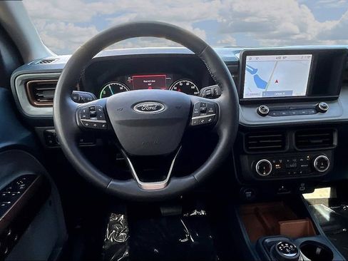 Used 2024 Ford Maverick Lariat FWD image 11