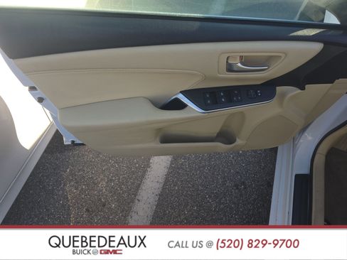 Used 2015 Toyota Camry XLE image 9