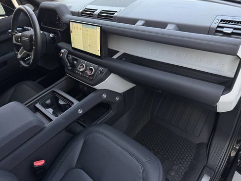 Used 2023 Land Rover Defender 130 X-Dynamic SE AWD/4WD image 25