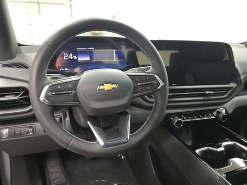 New 2026 Chevrolet Silverado EV LT image 11