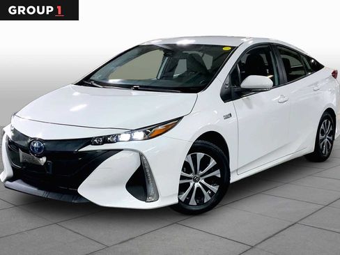 Used 2021 Toyota Prius Prime LE FWD image 1