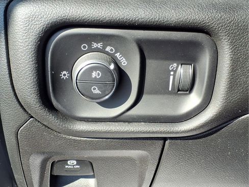 Used 2024 RAM 1500 Big Horn image 15