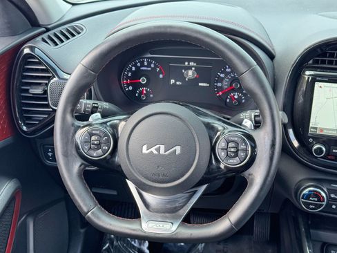 Used 2022 Kia Soul Turbo image 19