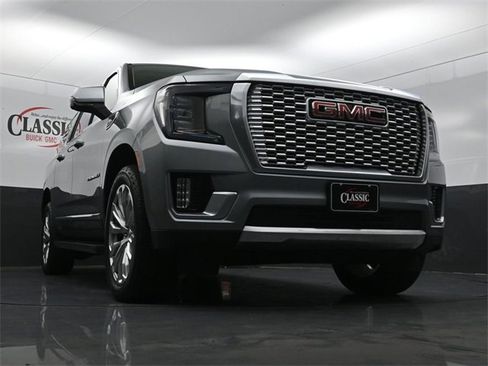 Used 2023 GMC Yukon XL Denali image 27