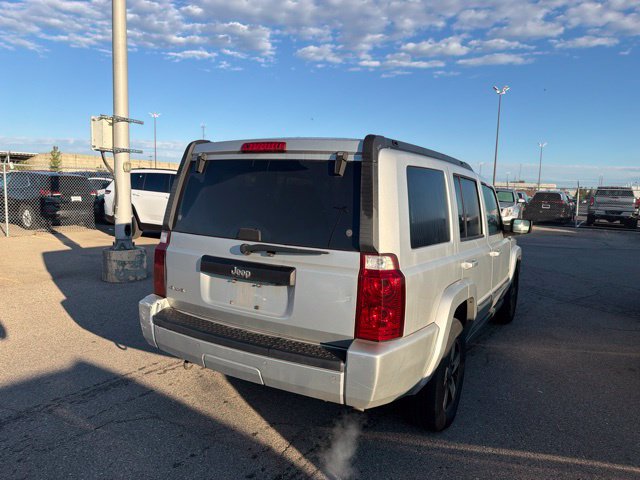 Used 2008 Jeep Commander Sport AWD/4WD image 23