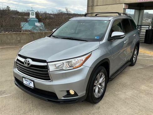 Used 2015 Toyota Highlander XLE image 10