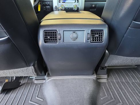 Used 2017 Toyota Tundra Platinum AWD/4WD image 25