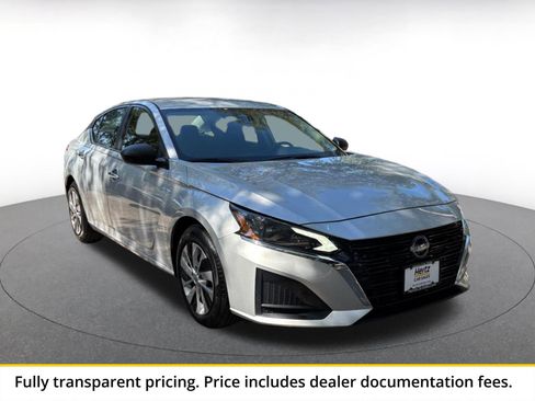 Used 2024 Nissan Altima 2.5 S FWD image 1