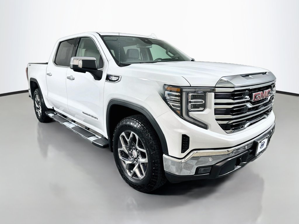 Used 2026 GMC Sierra 1500 SLT AWD/4WD image 3