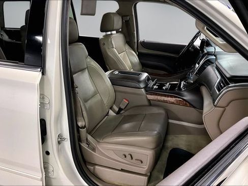 Used 2015 Chevrolet Tahoe LTZ AWD/4WD image 29