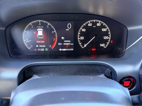 Used 2025 Honda HR-V LX image 14