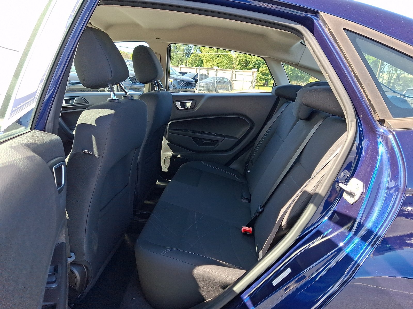 Used 2016 Ford Fiesta SE FWD image 11