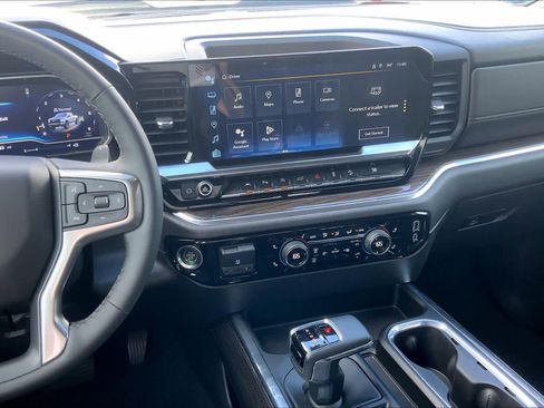 Used 2023 Chevrolet Silverado 1500 LT Trail Boss w/ LT Trail Boss Premium Package image 6