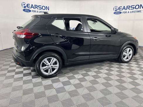 Used 2021 Nissan Kicks S FWD image 6