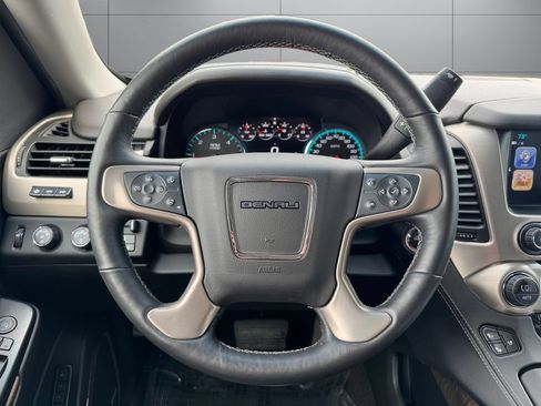 Used 2018 GMC Yukon XL Denali AWD/4WD image 12