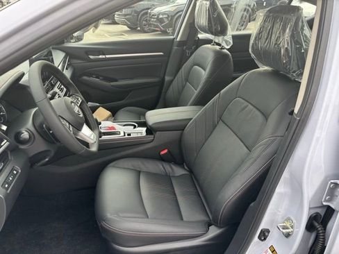 New 2025 Nissan Altima 2.5 SR w/ SR Premium Package image 10