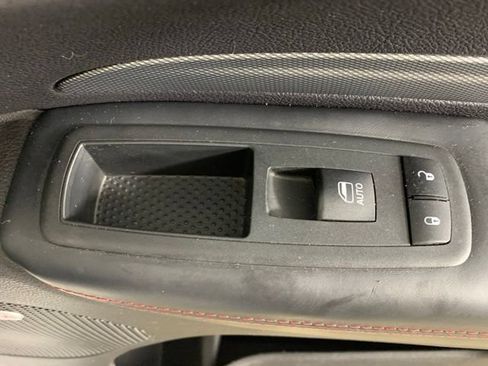 Used 2018 Dodge Durango R/T AWD/4WD image 32