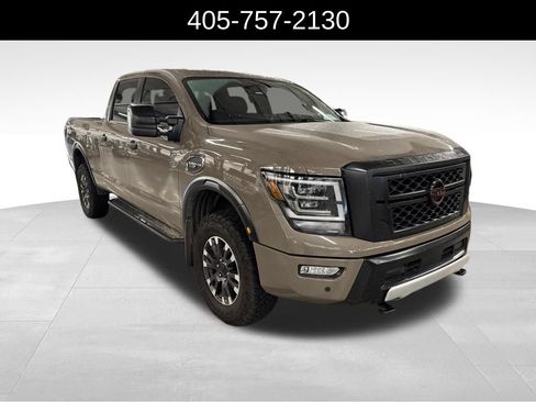 Used 2023 Nissan Titan PRO-4X AWD/4WD image 2