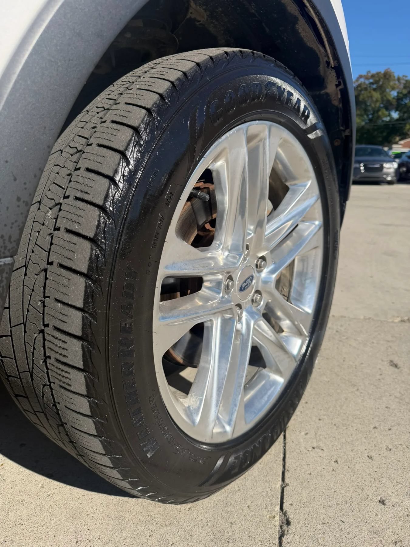 Used 2017 Ford Explorer Limited w/ Equipment Group 301A AWD/4WD image 8